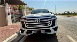 تۆیۆتا لاند کروزەر